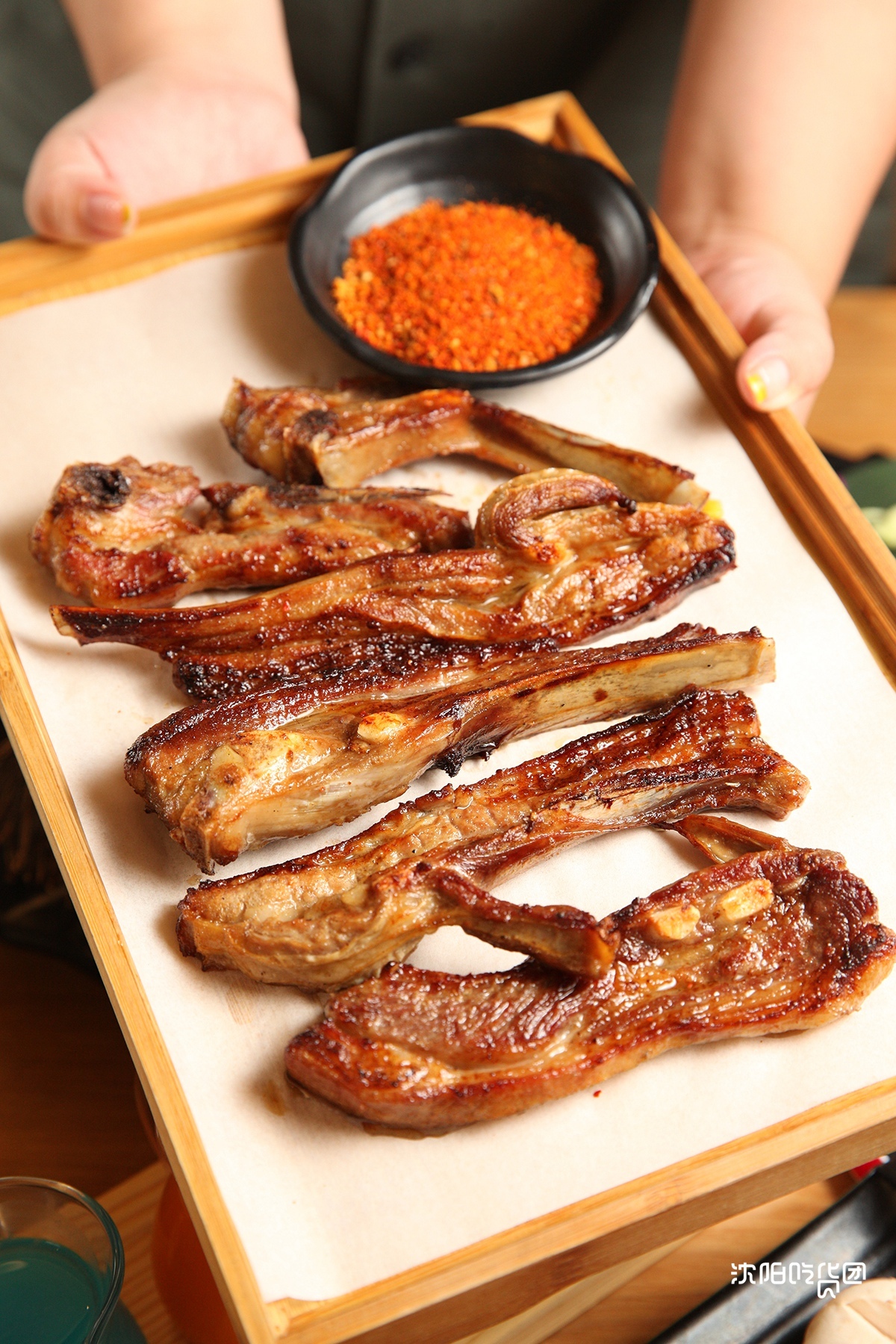 沈阳烧烤：街头美食的魅力