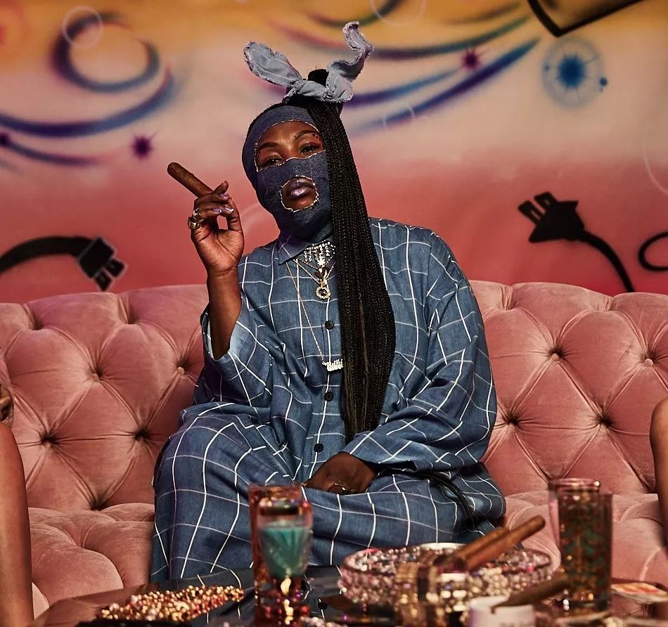 最神秘的女rapper为什么一直带着面具示人