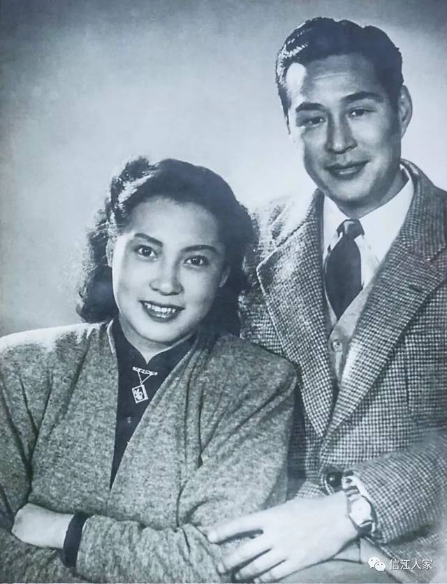 1947年秦怡和金焰新婚燕尔1949年8月,秦怡和金焰在中山公园义卖.
