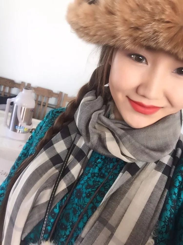 今日头条25岁的英格玛变身大美女妈妈比女儿还美妹妹更是颜质逆天