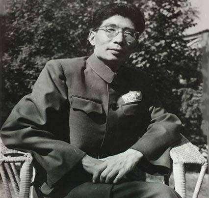 他是入党最早的开国上将,为人低调从不争功,当了一辈子副主任_傅钟