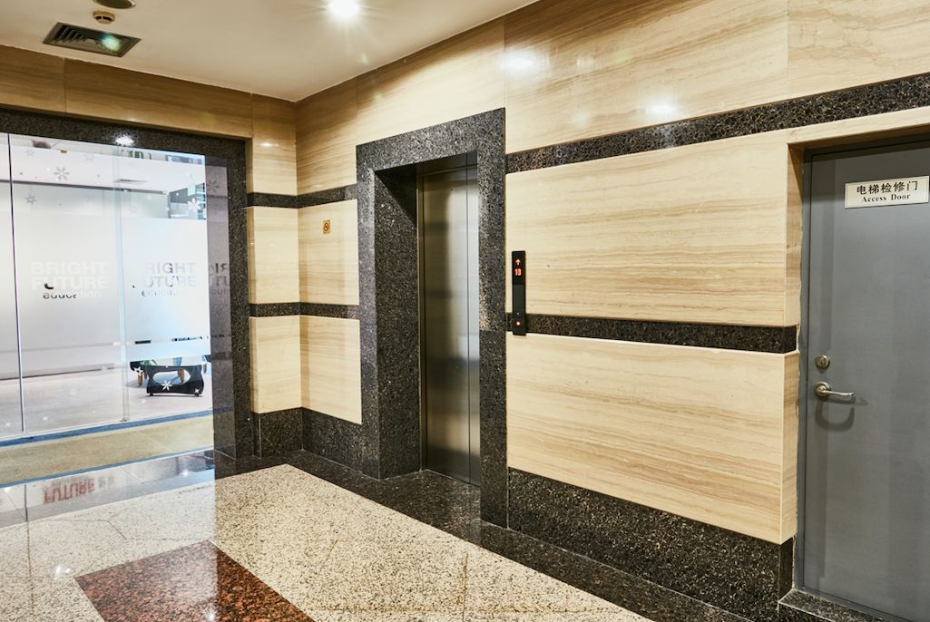 老小区装电梯配建停车场而且这次还鼓励让人别提有多激动了"旧房换新