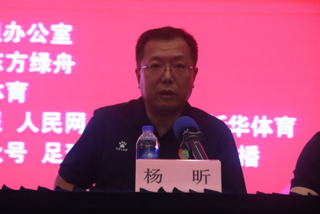 上海市青少年校外活动营地东方绿舟总支副书记朱超,中外专家组成员,各