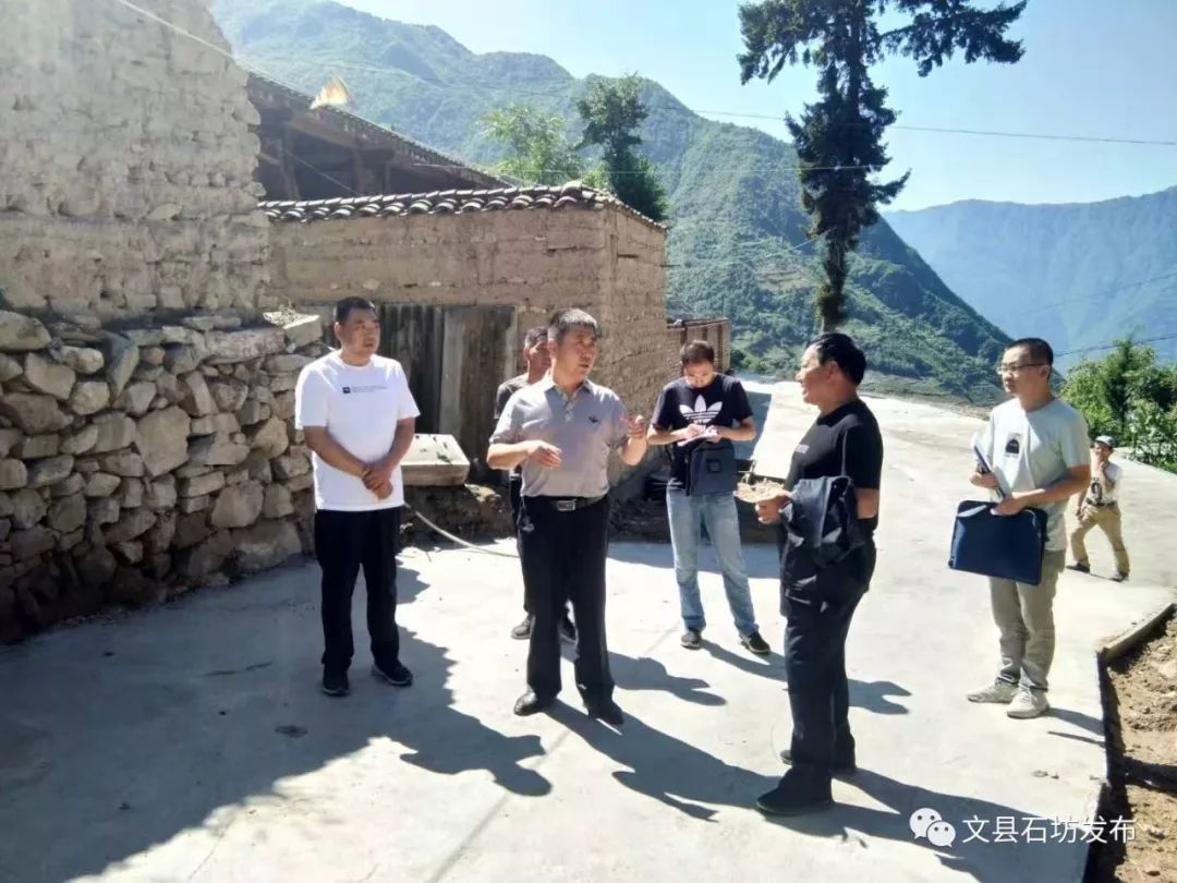 石坊动态张小虎在石坊镇督查指导脱贫攻坚住房保障冲刺清零和拆危治乱