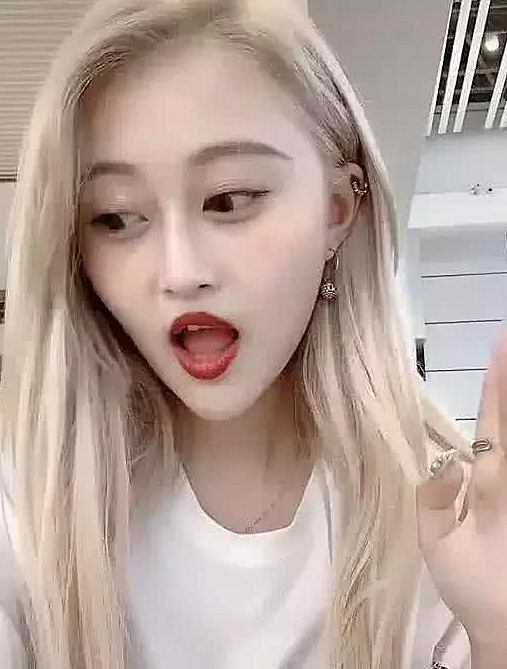 巴啦啦小魔仙凌美琪长大后白了十倍网友这得打多少美白针