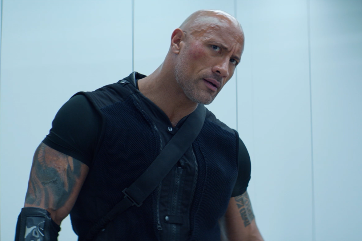 速度与激情巨石强森特辑飙车打架拉飞机这个男人太爷们了