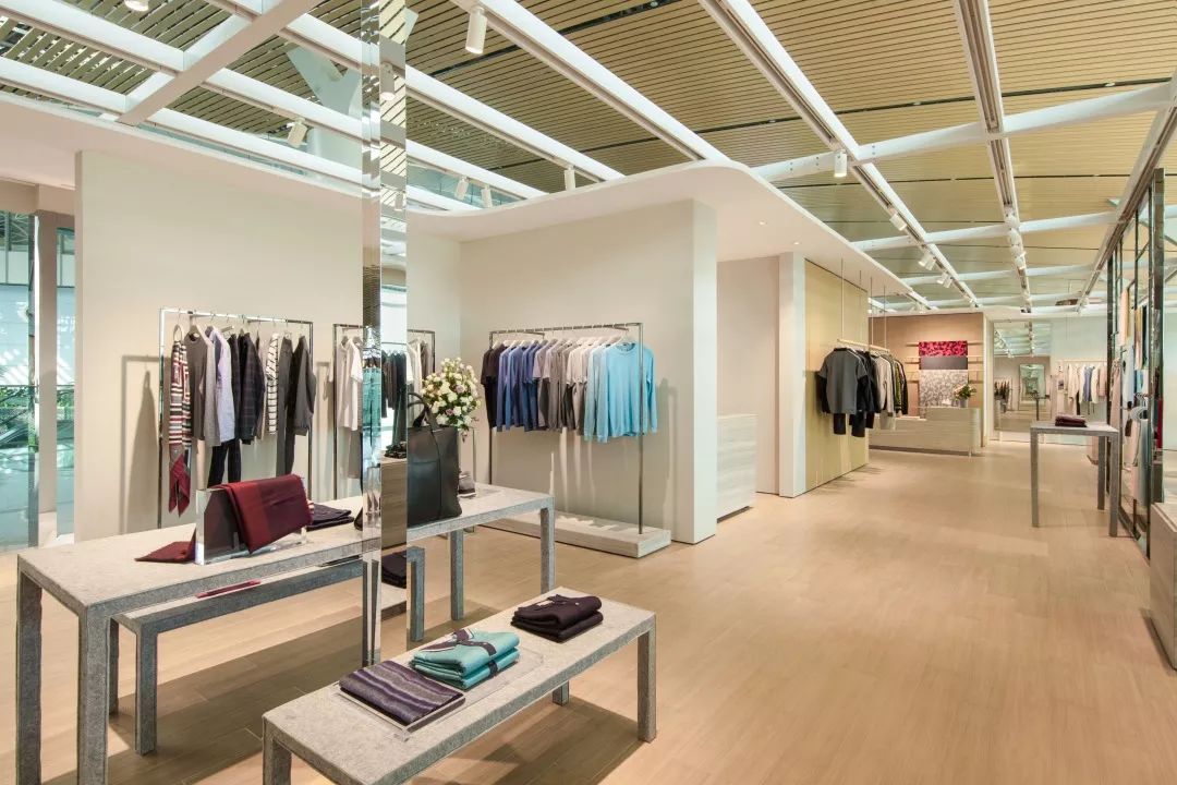 开合任天真开过尚盈盈1436erdos匠心之店在鄂尔多斯国际机场盛大开幕