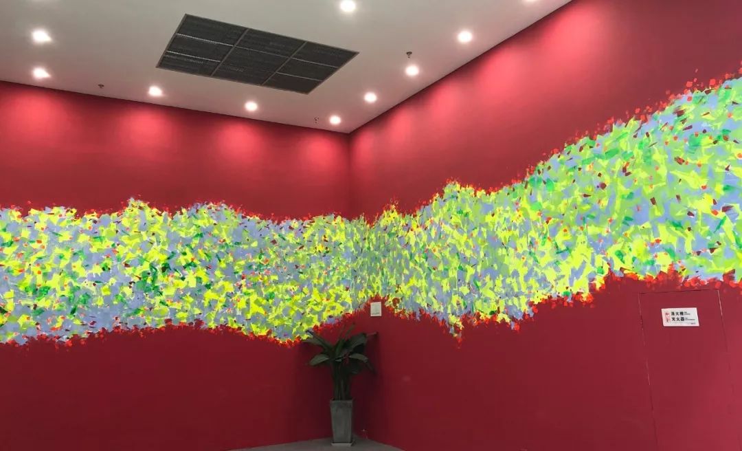 绿波美术馆前身为乌克兰国立美术与建筑艺术学院中国创作基地,馆内藏