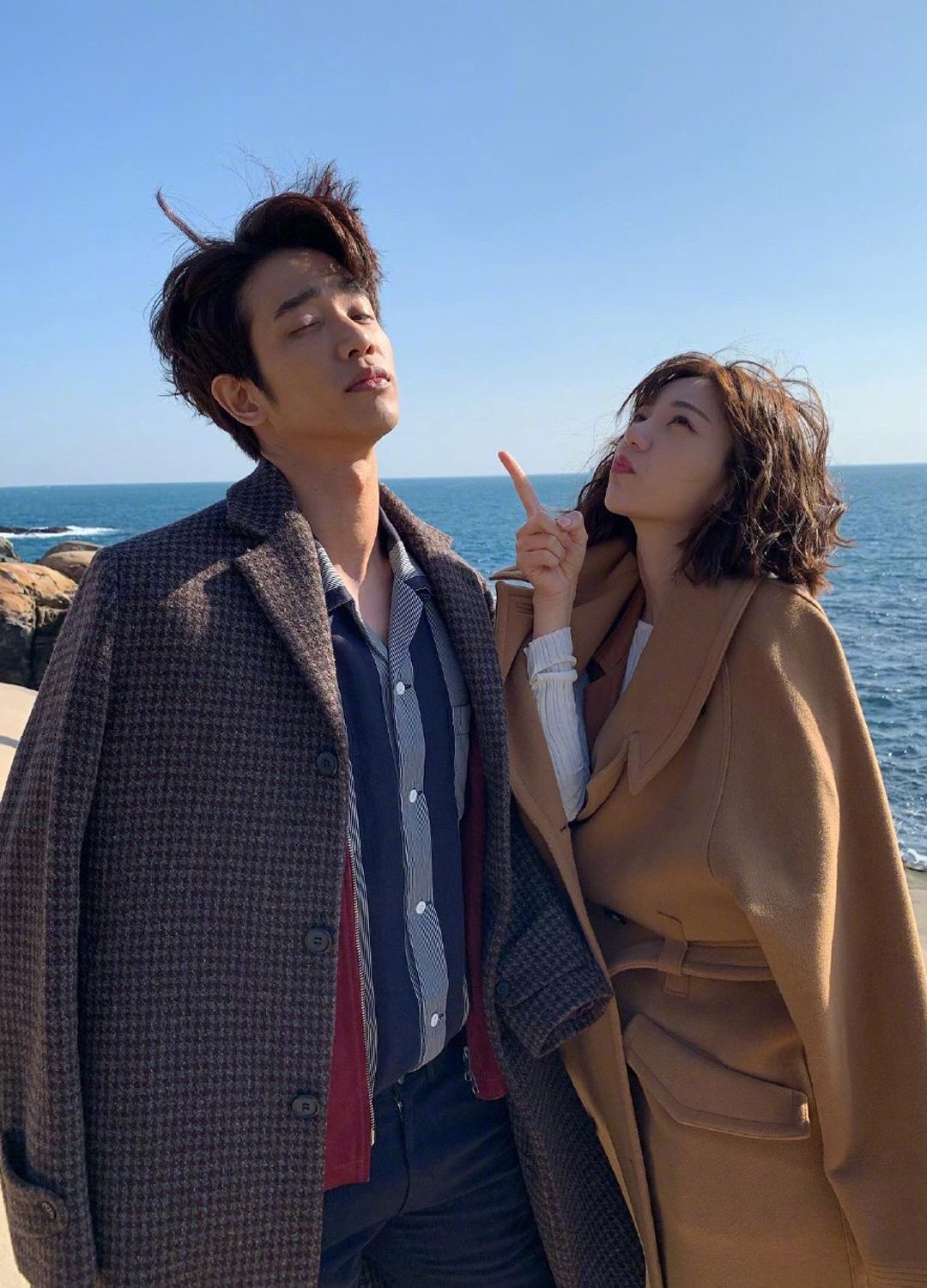 朋友》和刘以豪的对手戏,也把她推上了偶像剧女星的热潮,郭雪芙以邻家