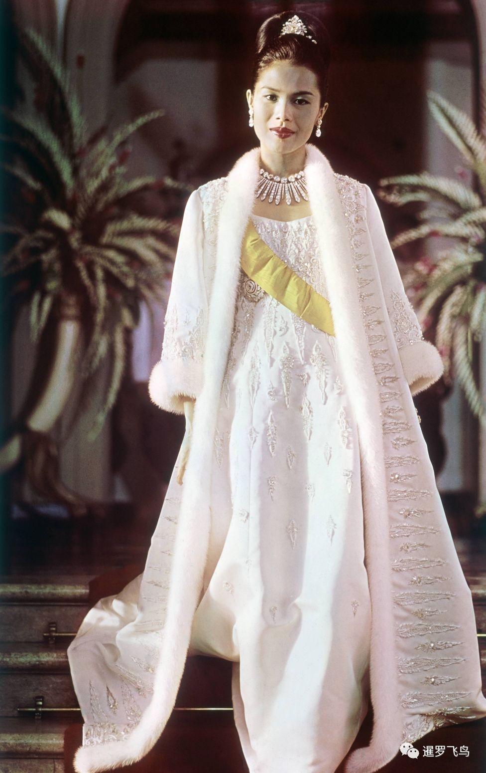 原创一代芳华泰国王太后诗丽吉历史上的十二个珍藏瞬间