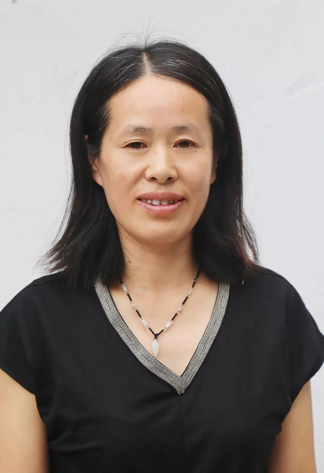 事迹简介:30年如一日,孔艳秋不仅默默无闻地侍奉