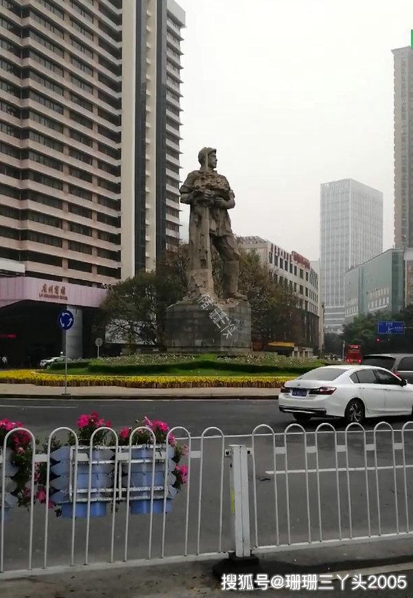 当你在广州旅行时,有没有来广州海珠广场看过广州解放纪念像,是不是