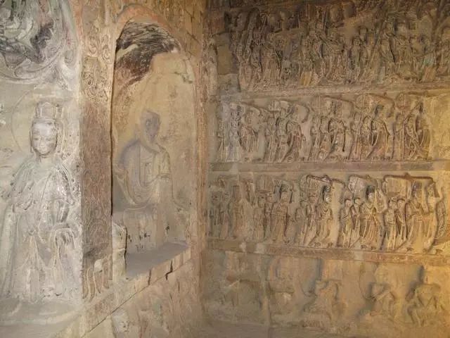 鴻慶寺石窟義馬市主要的旅遊景區有鴻慶寺石窟,秦新安故城,楚坑,慈禧