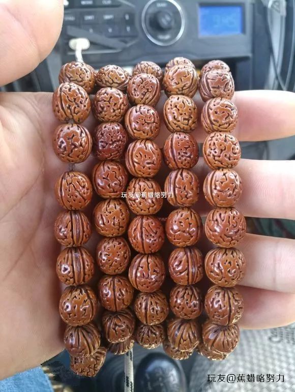 桃核手串不离身盘3年比20年前的老串透润多了