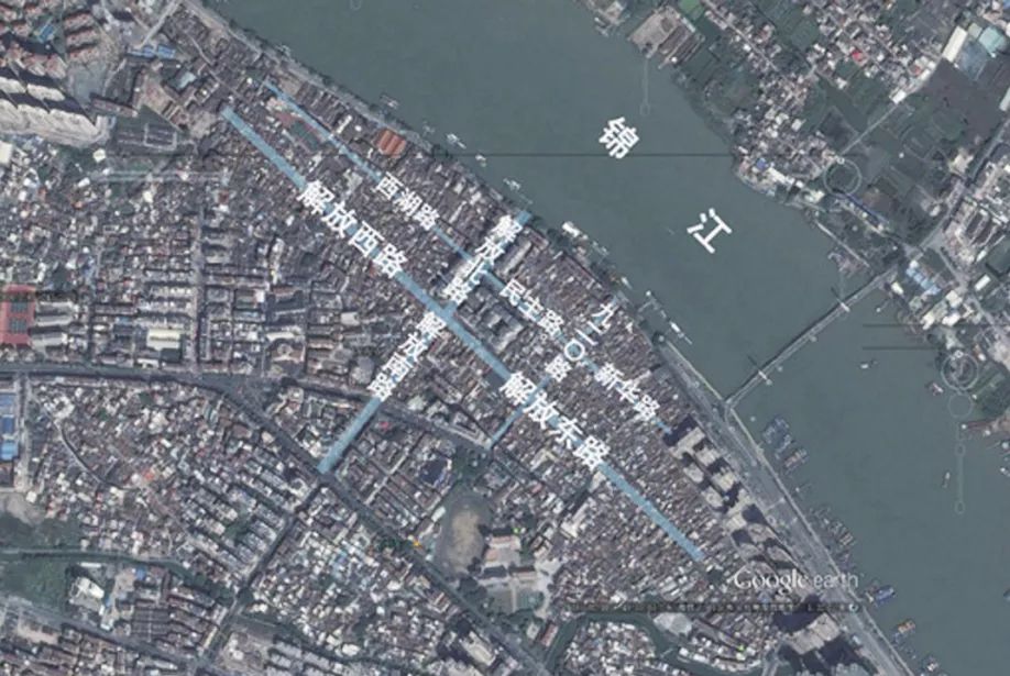 九龙江口南岸的石码镇是龙海市政府所在地.