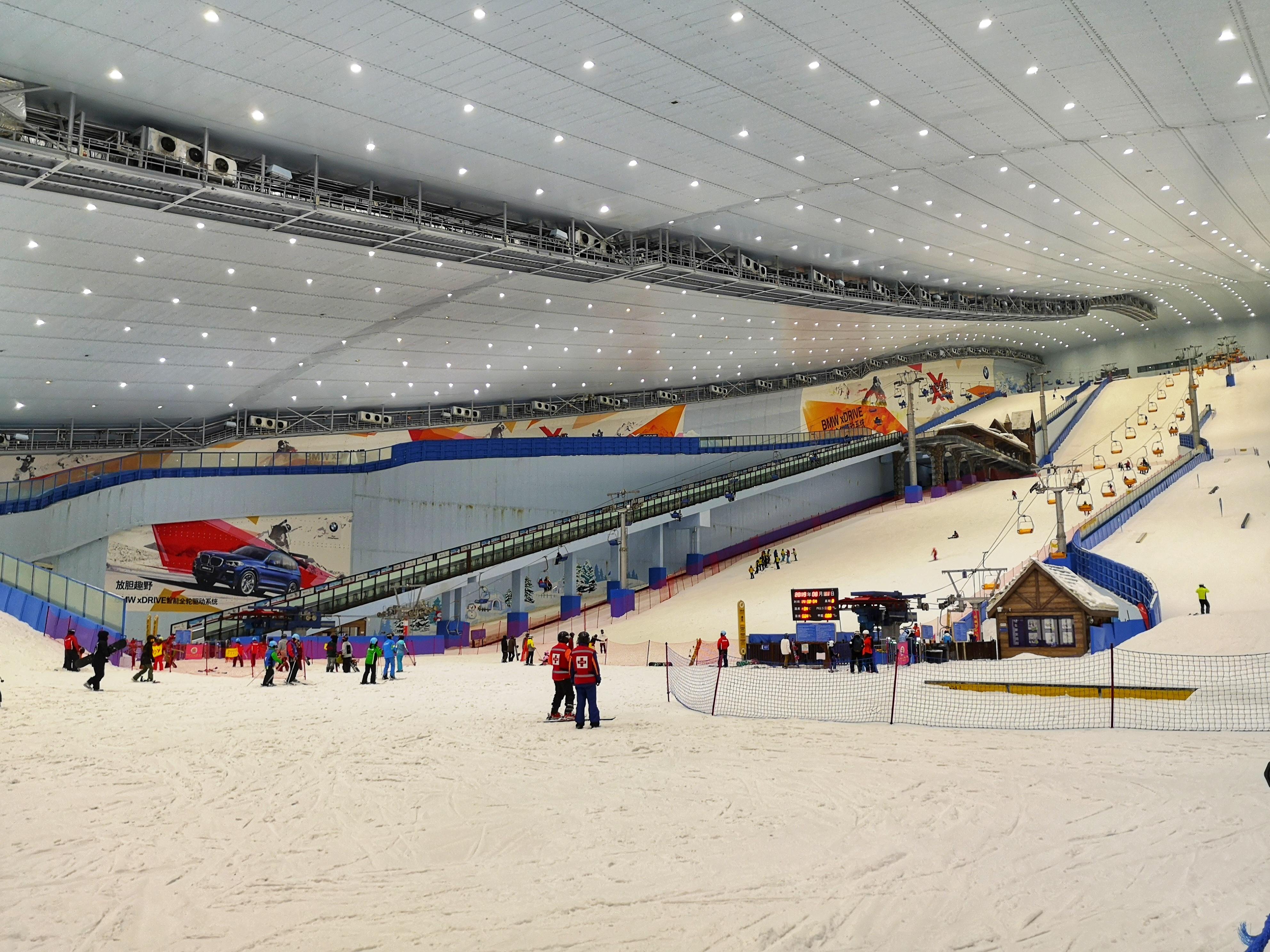 哈尔滨融创滑雪场入口图片