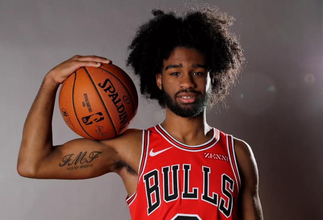 当然此科比非彼科比,科比-怀特(coby white)的名字拼写其实和唠嗑也不
