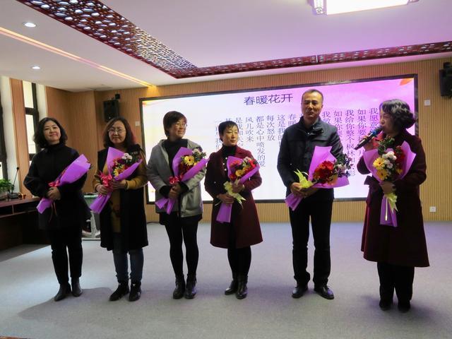 万柏林区凤凰双语小学好不好？2019一周岁了