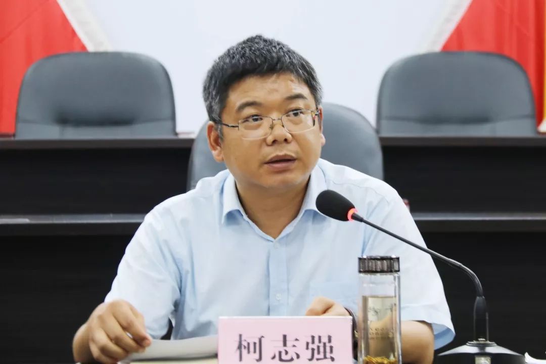 乡党委书记陆洪波具体安排了危房改造,动态调整等近期