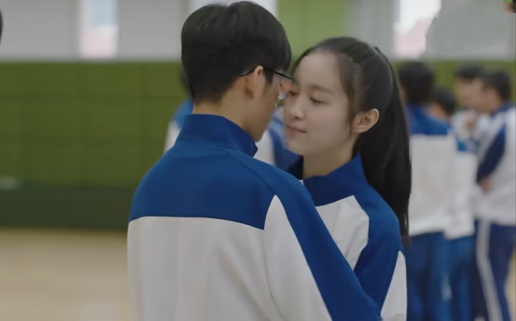 《小欢喜》中,学校要搞事情,这是想促成一对是一对吗?