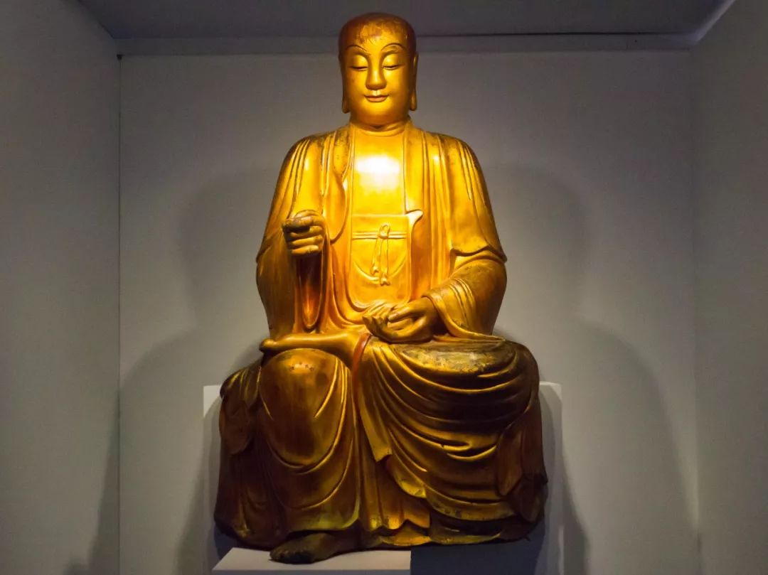 也才30多斤典型的中原风格,面相慈祥在「收藏私享会」的佛像课程当中
