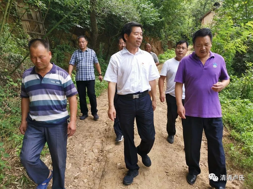 王清华到横涧乡走访调研