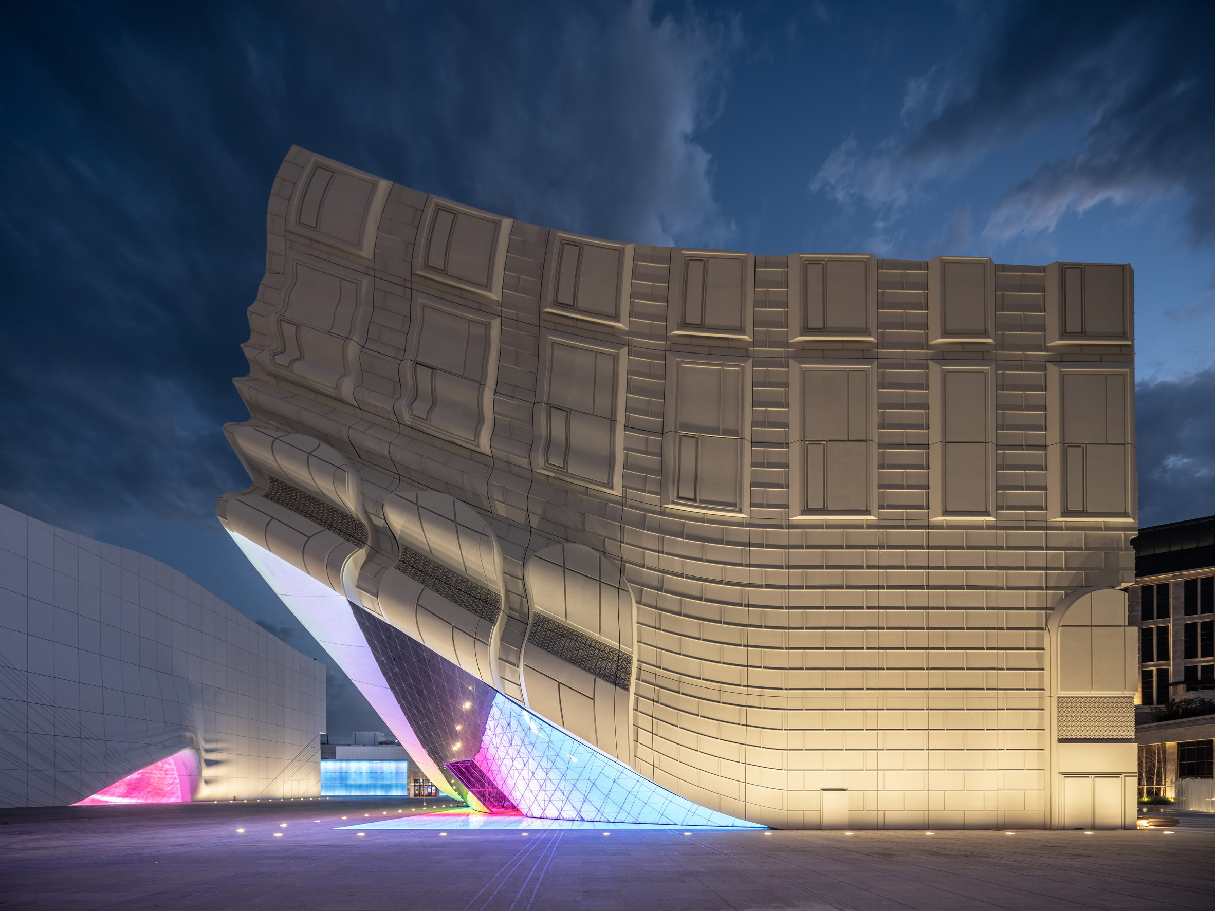 敦煌沙漠建剧场扎哈遗作没有心当代建筑到底有多野住逻辑