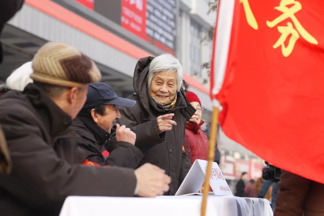 左春秀:党龄七十年,奉献七十载