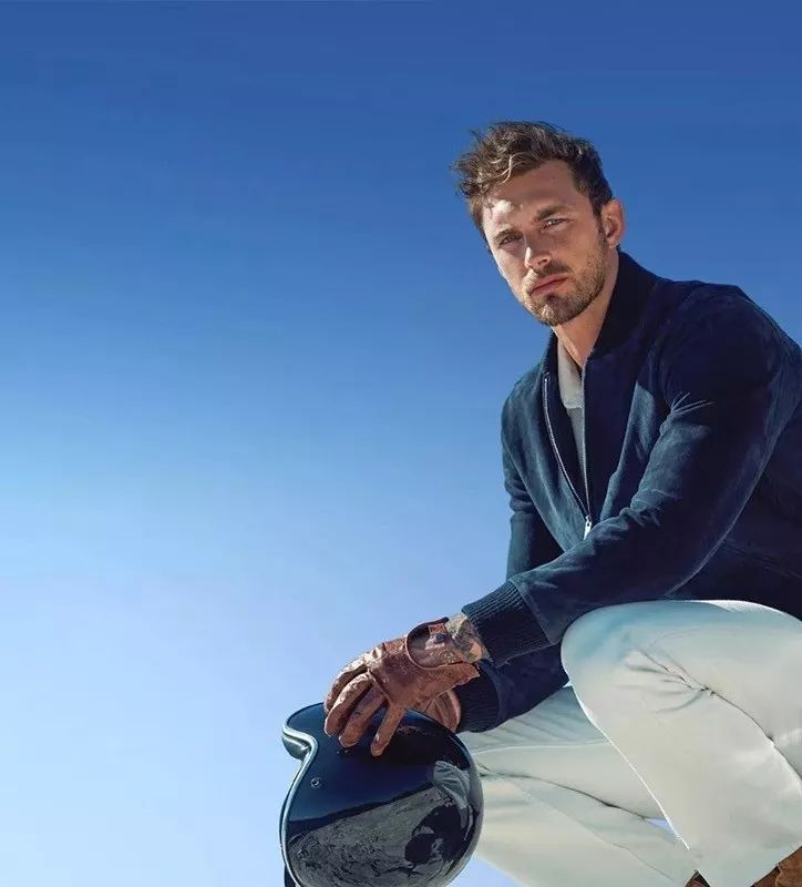 颜高条儿顺的黄金男孩收藏舔屏