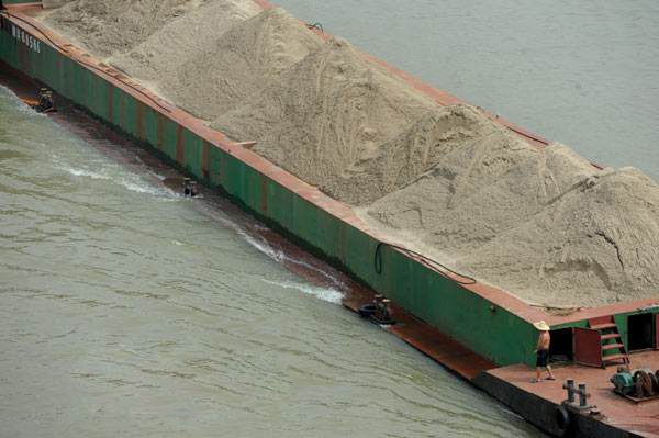 【头条】湖南严查配员不足,超载运输,证件不齐等违规行为_船舶