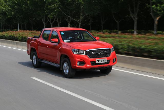 国产皮卡也能玩订制了四驱版13万起售试驾上汽大通t70