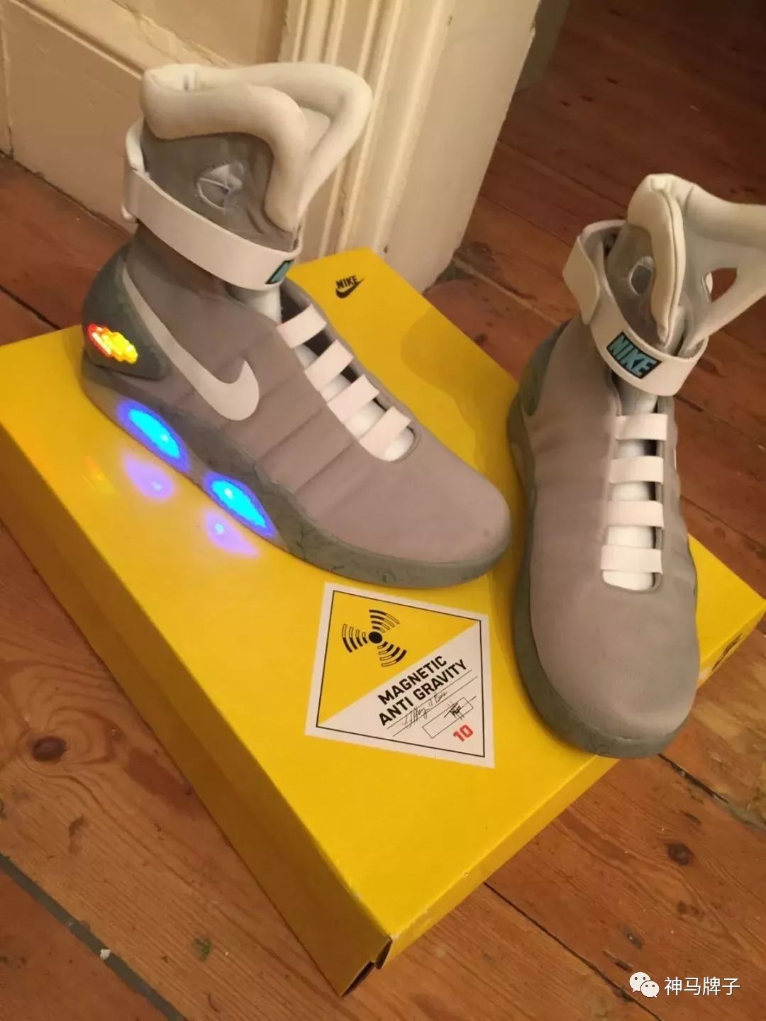 苏富比一双球鞋拍出309万天价球鞋为啥这么贵