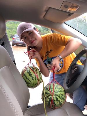 提两个西瓜真的很重