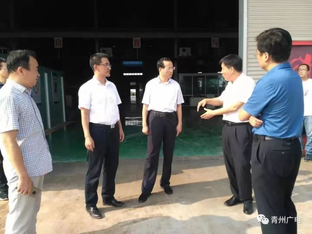 市委书记韩幸福现场查看学校和企业受灾情况