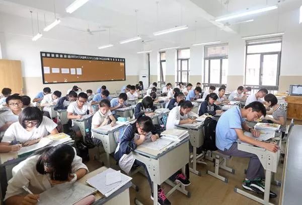 万州区流动人口小学入学_万州区龙沙小学(3)