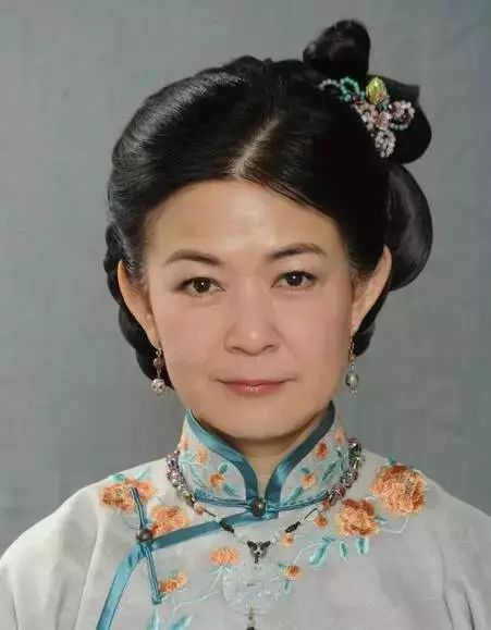 47岁才遇到真命天子!_潘芳芳