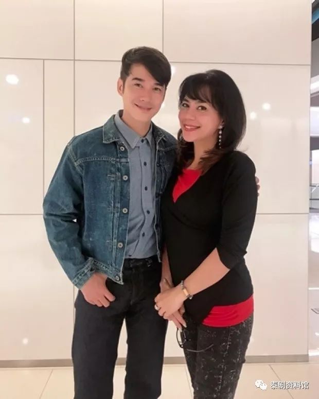 泰国娱乐难得一见mariomaurer与女友junji及其妈妈同框