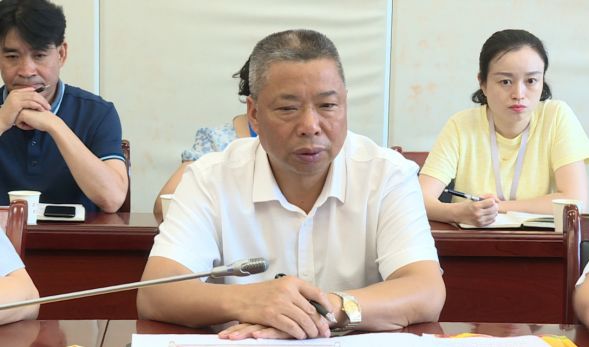 会上,刘大能认真听取了各相关单位部门负责人汇报的项目建设进度,详细