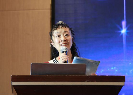 下午的主题报告环节由天津大学环境科学与工程学院张欢教授主持.