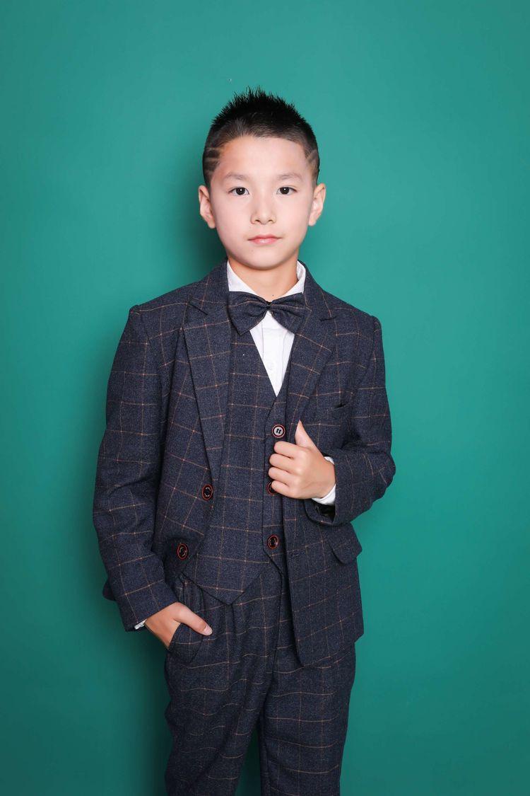 小小少年明日之星优秀小主持人杜原博