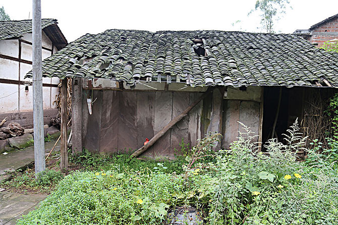 户口已迁出农村所继承的祖宅还能修缮吗应该怎么做