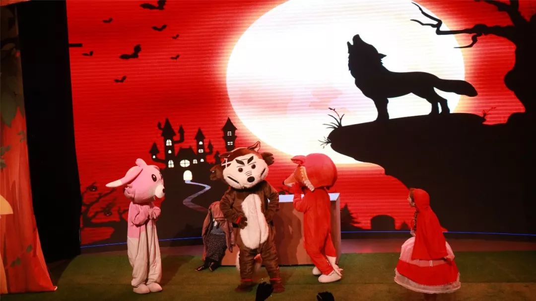 亲子走进小鲸鱼两年来无数次感动庄里人的儿童剧场