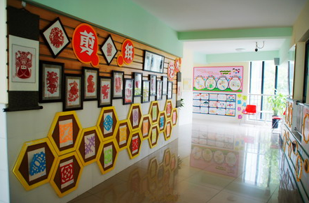 环境创设幼儿园走廊这样布置给孩子一个舒适愉悦的环境