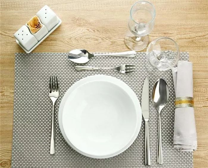 如何优雅地吃法餐