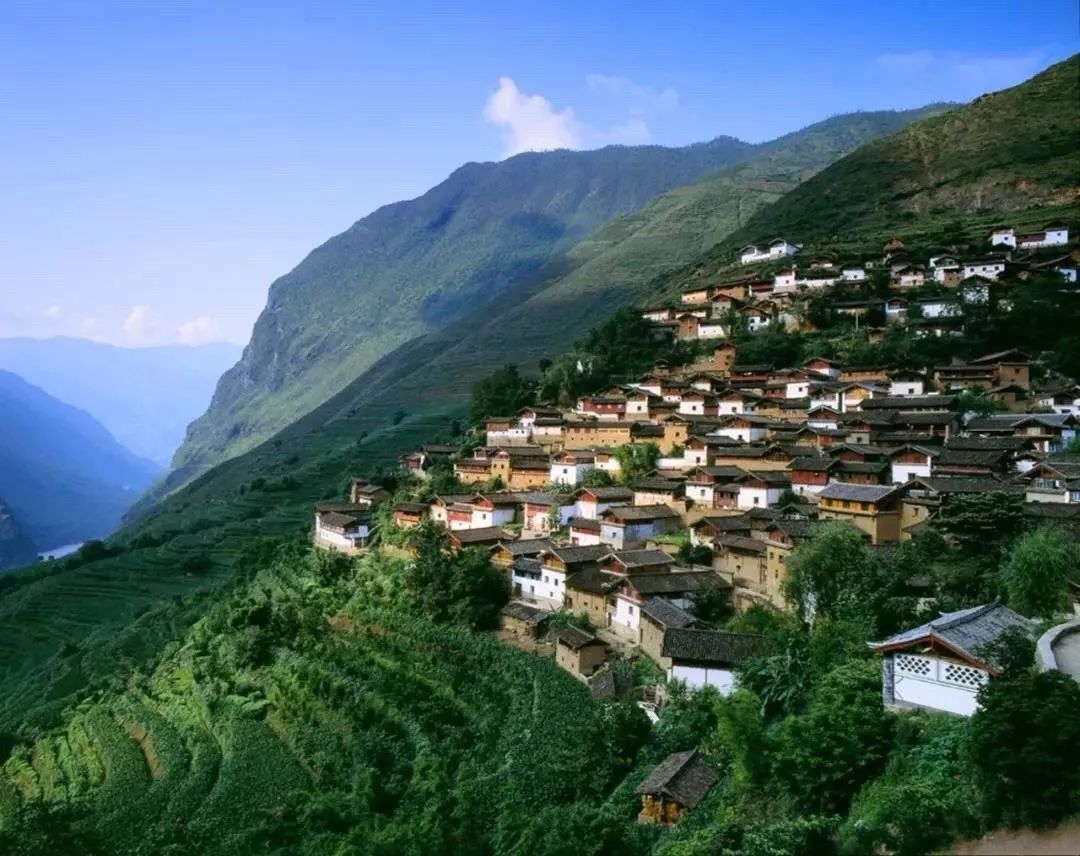 玉龙关注大产业新主体新平台玉龙县着力推动产业发展换档升级