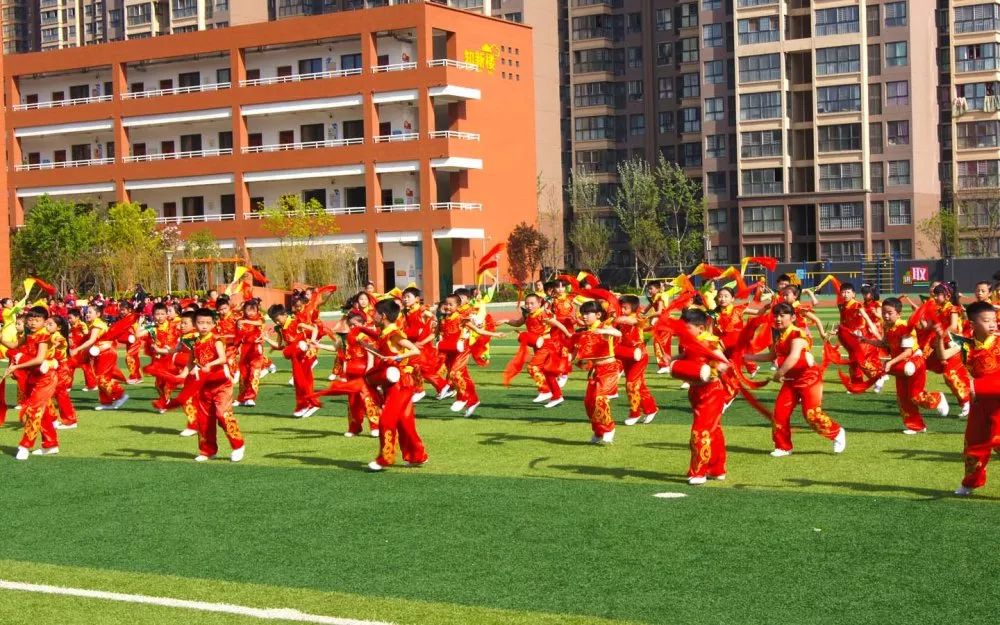 最美校园以惠美教育情怀塑尚美成长乐园西安沣东第三小学文明校园宣传