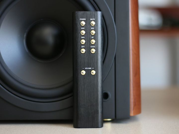 5英寸大动态低音单元的组合使得惠威m300mkii本身拥有更强的声音表现