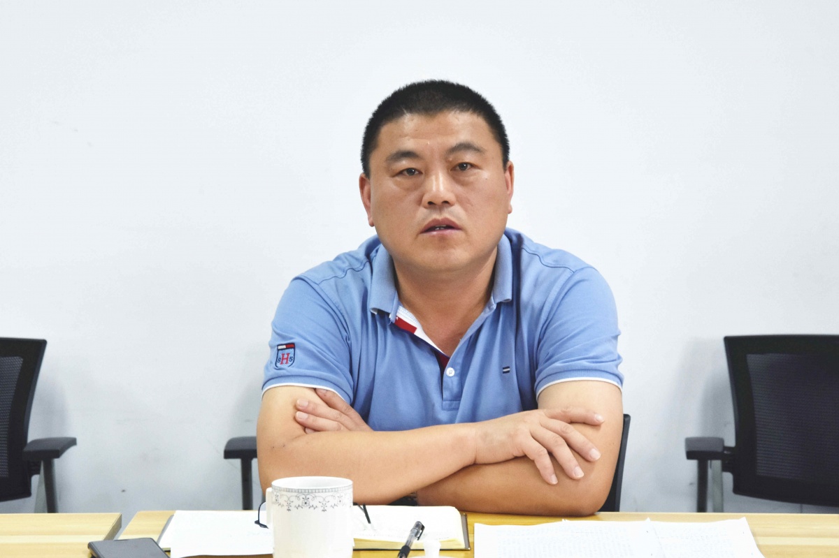 长塘集资委党委书记谭军长塘创新创业街负责人许伦董涛书记对街区过去