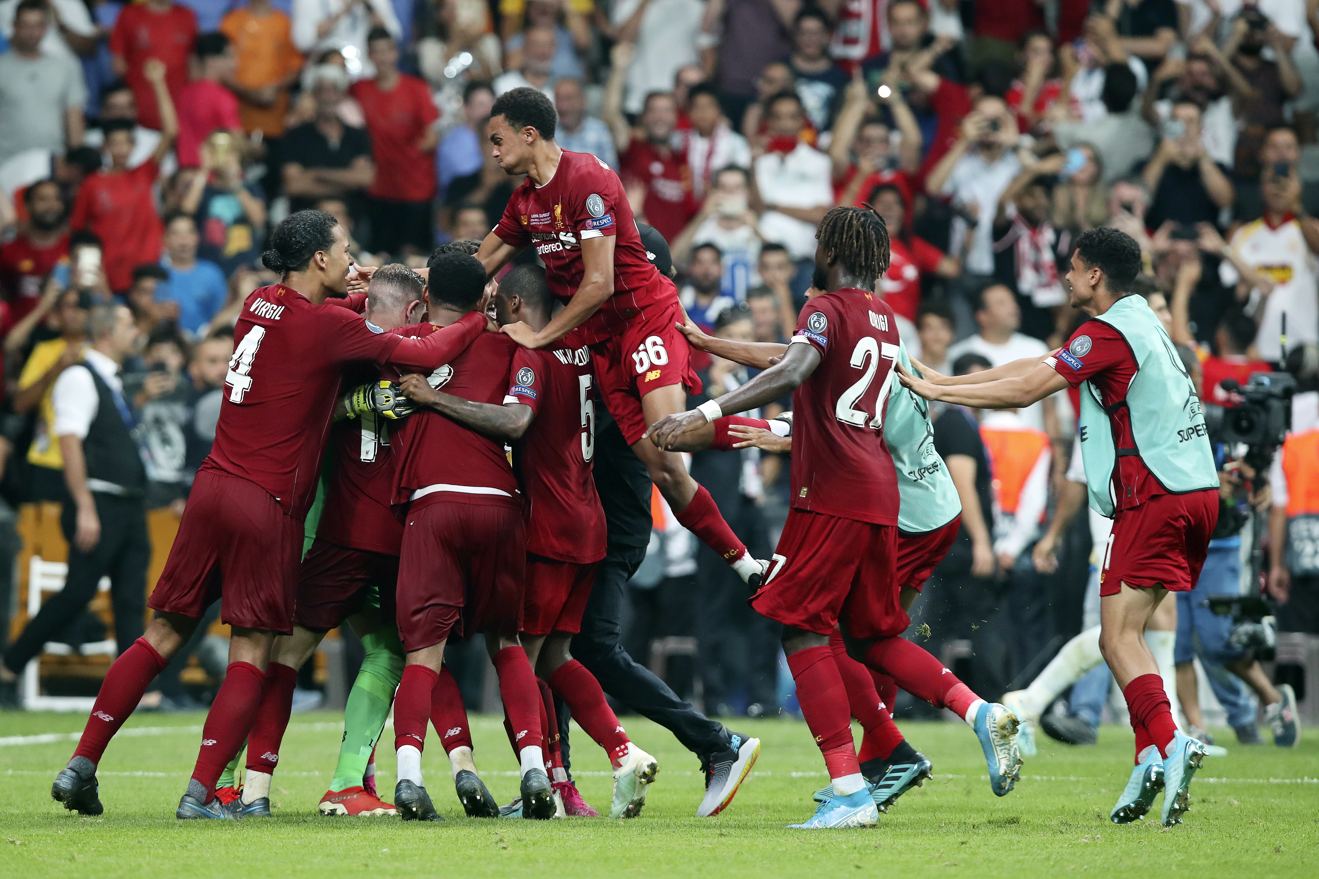 当日,在土耳其伊斯坦布尔进行的2019年欧洲超级杯足球赛中,英超利物浦