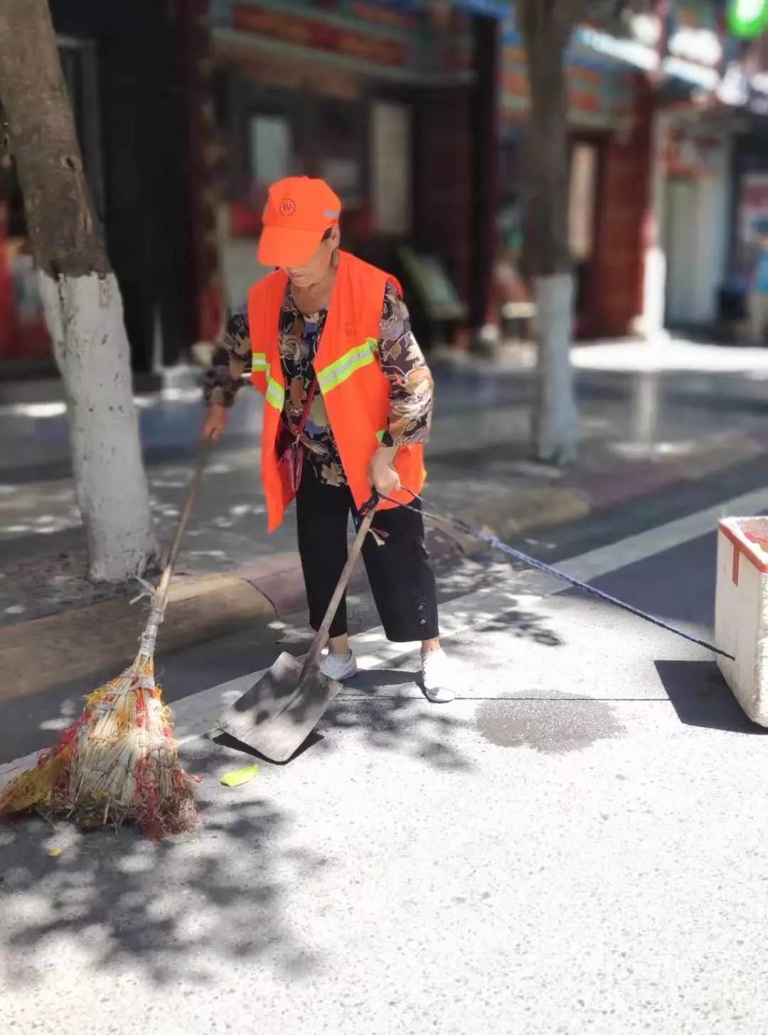 "暑"你最美!致敬,高温下的通江劳动者!